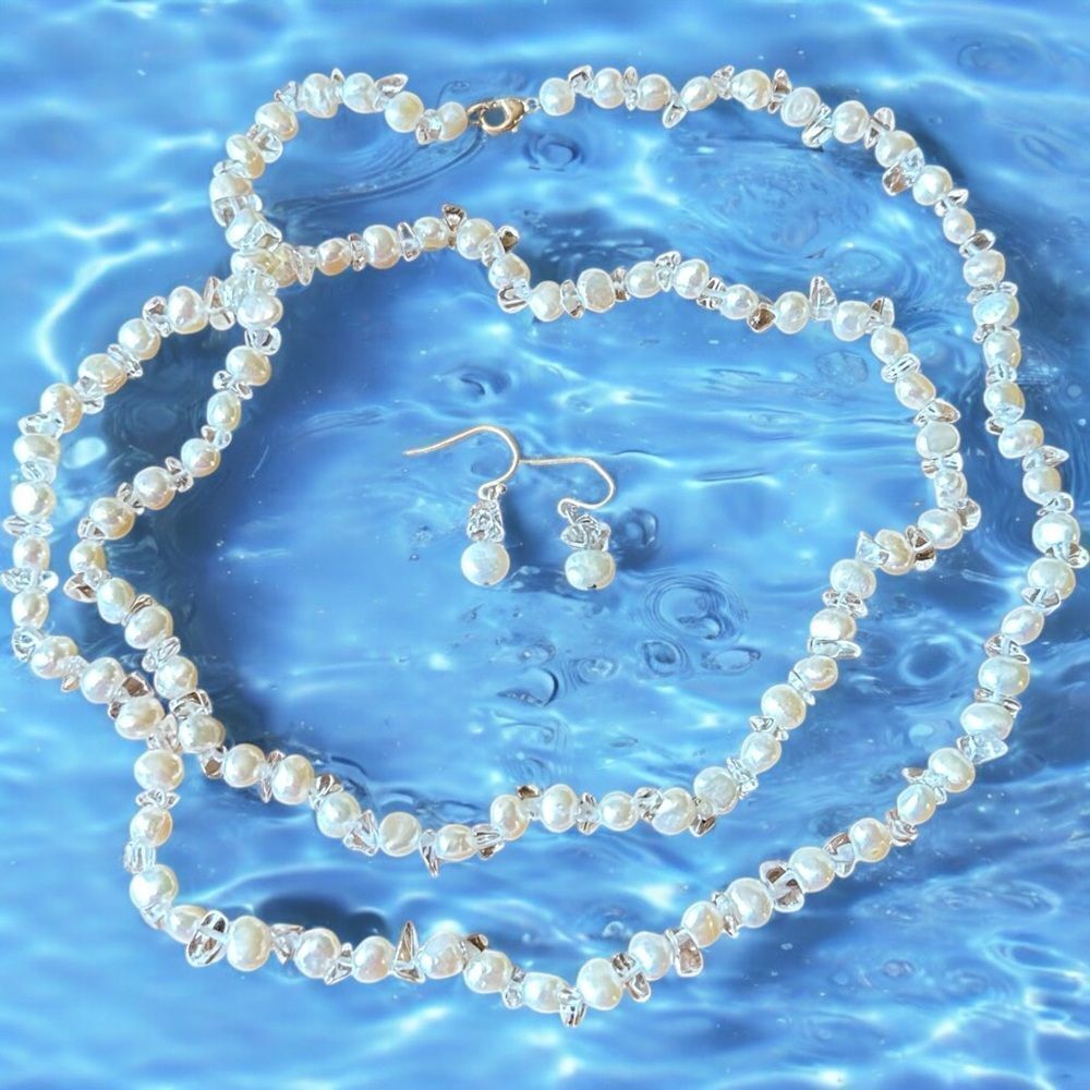 Elegant Genuine Freshwater Pearl & Rock Crystal Necklace 34” + Earrings